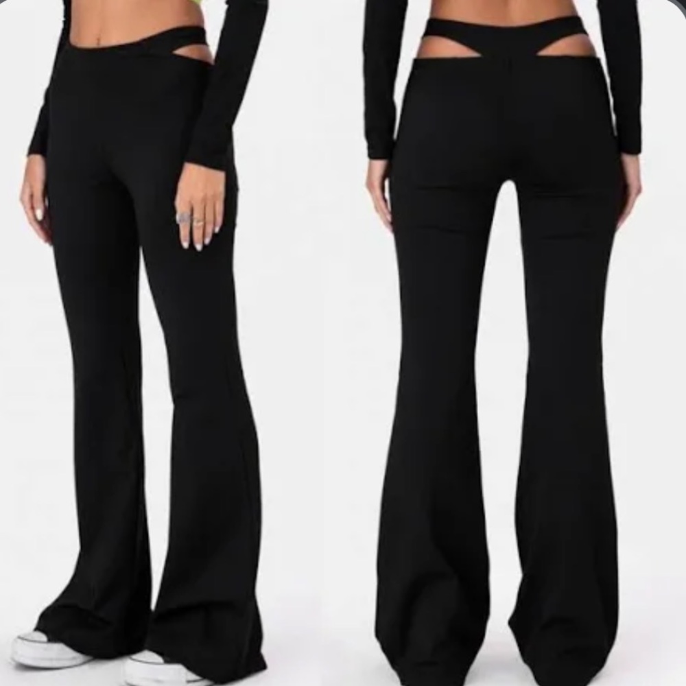 Adika Size M Cut out pants